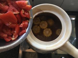 番茄玉米排骨浓汤的做法 步骤7