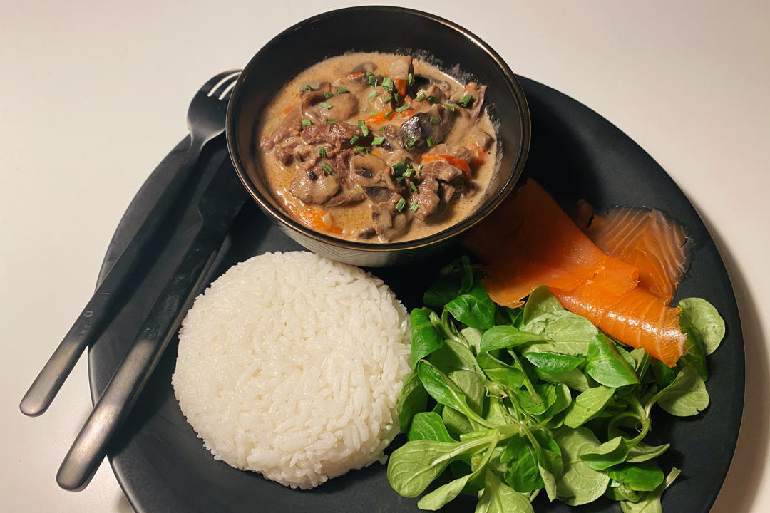 俄罗斯酸奶油牛肉汤Stroganoff soup