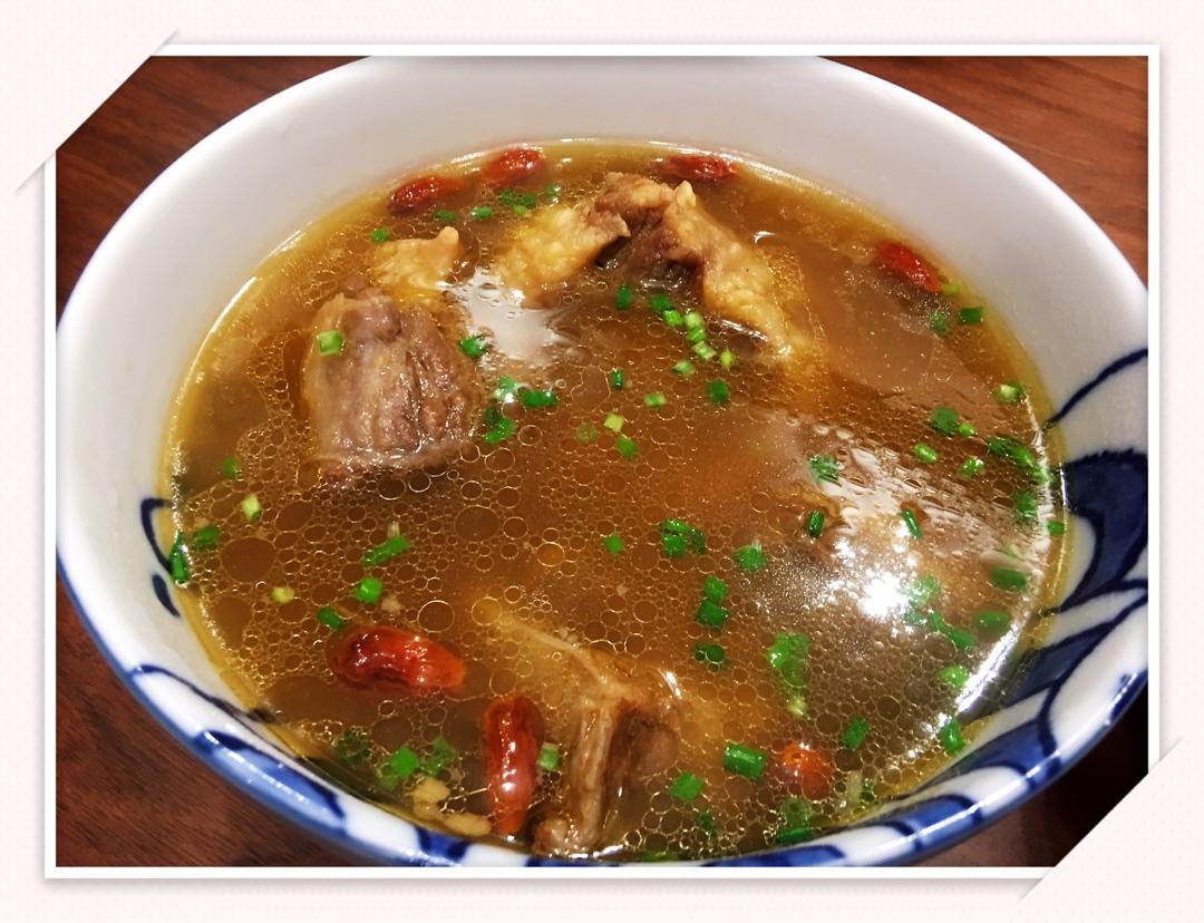 牛尾汤(不仅汤好喝，牛尾更有滋味)