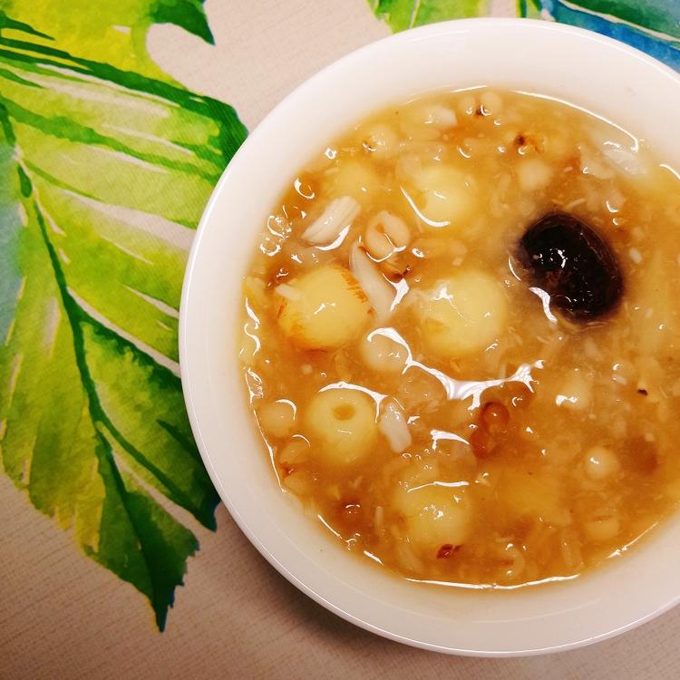 绿豆薏仁百合莲子汤