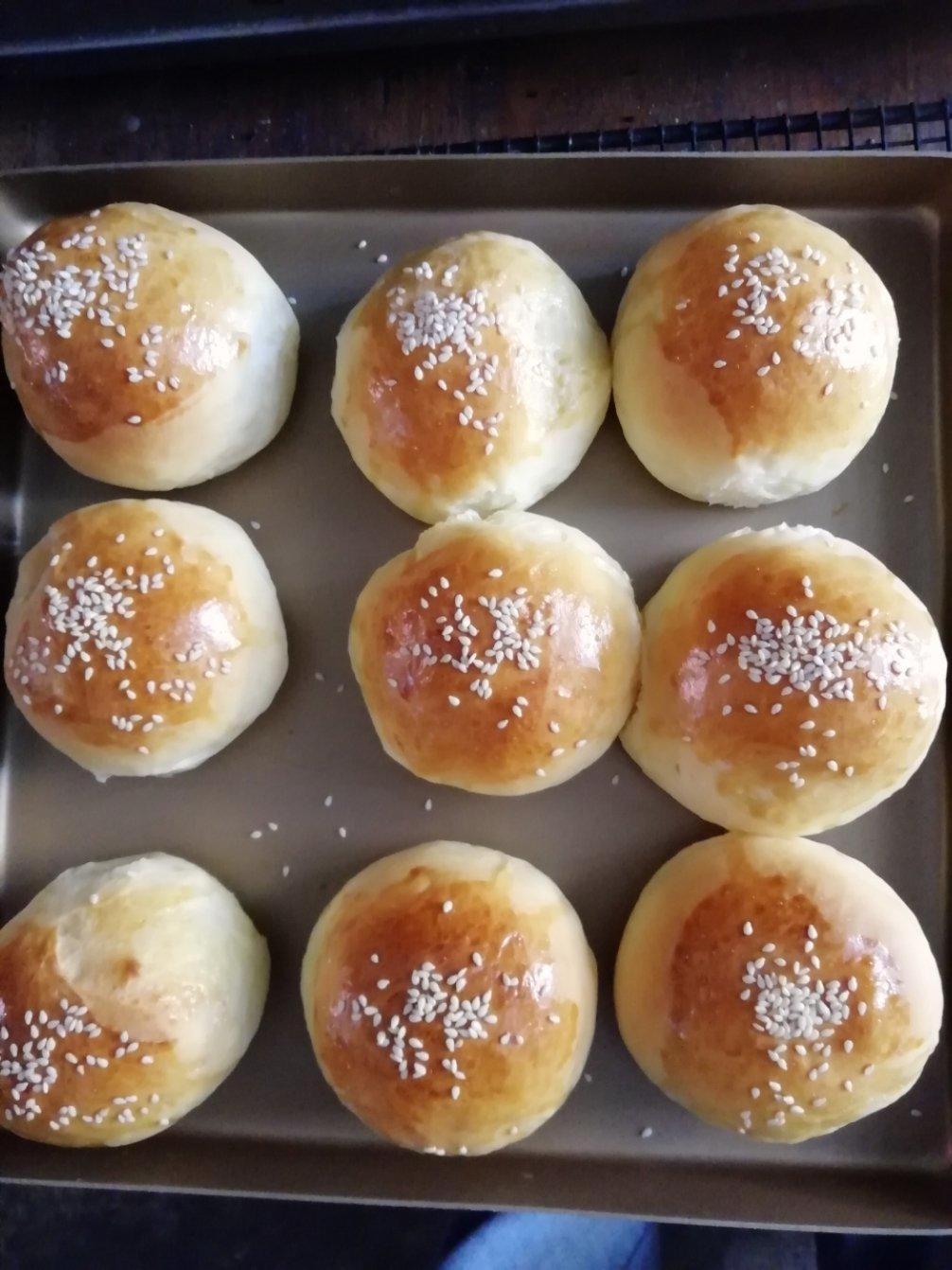 超软的牛奶小餐包