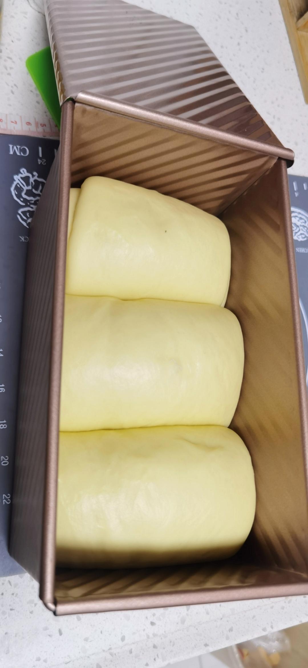 吐司，奶香手撕面包，超级香浓