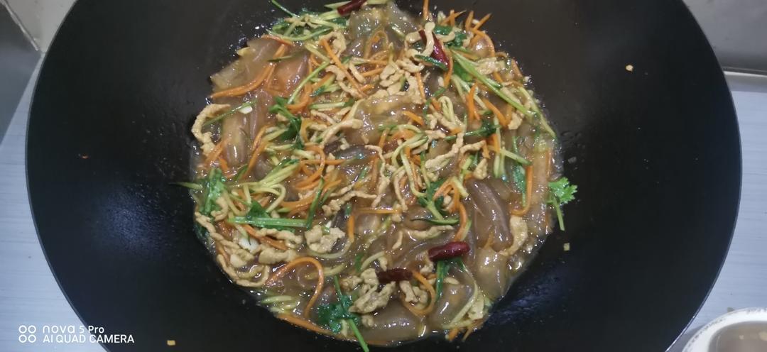 肉丝拉皮