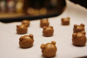 新年巧克力小熊酥的做法 步骤5