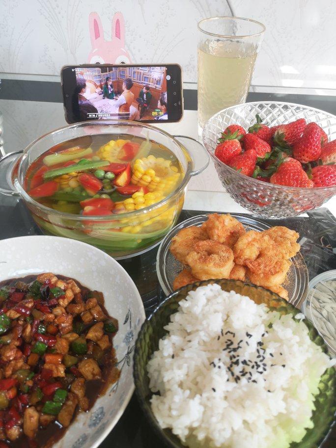 🔥吮指椒盐虾仁，完全不需要厨艺‼️