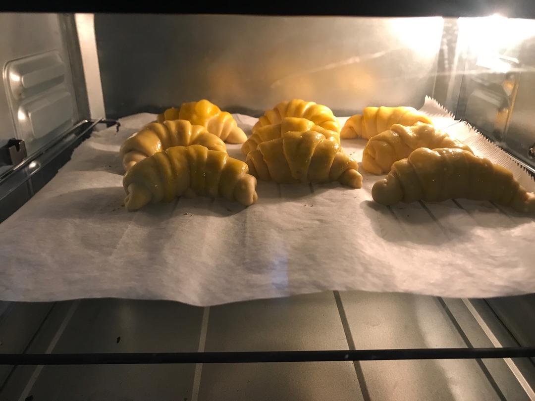 秒光！后悔没早做的小牛角包