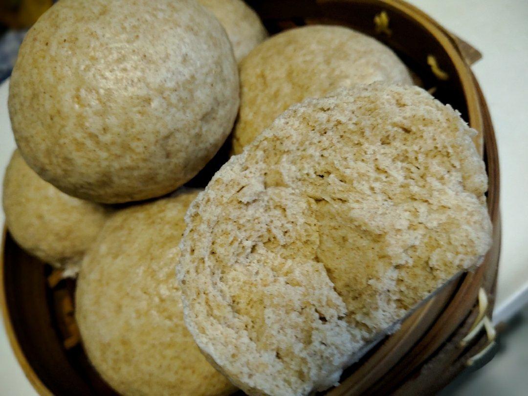 全麦馒头