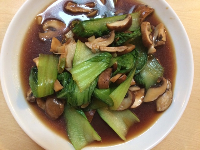 蘑菇炒青菜