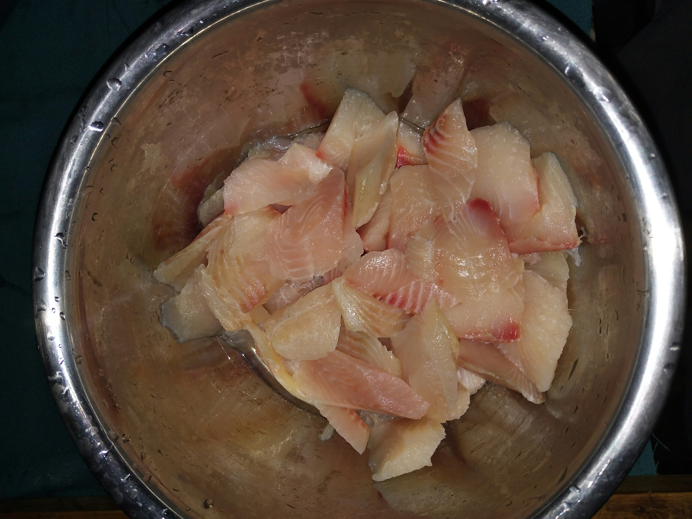不仅酸辣开胃还能做火锅的西南美食――――贵州酸汤鱼片的做法 步骤1