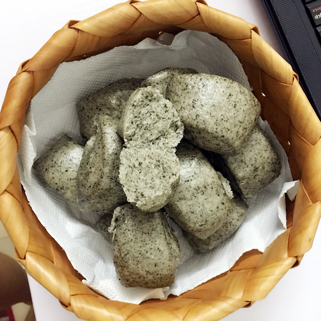 奶香黑芝麻刀切馒头