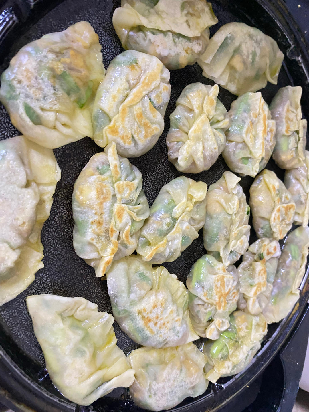 简易好吃韭菜盒子