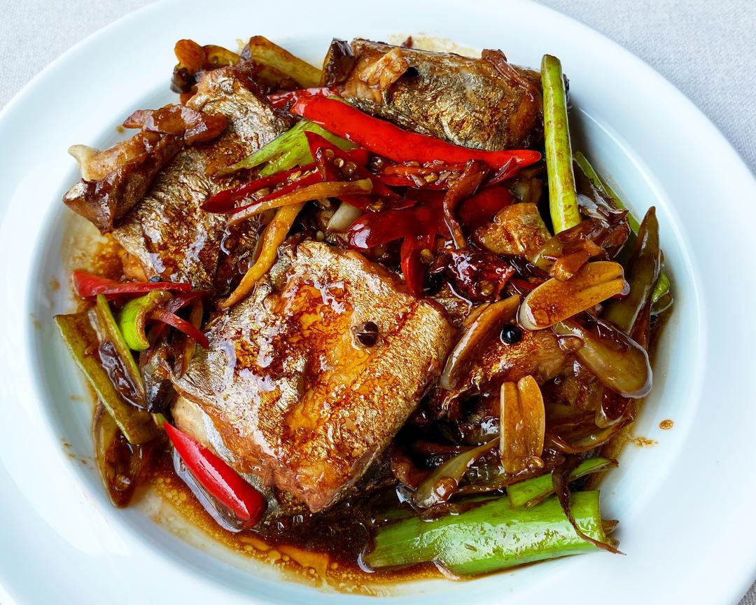 红烧带鱼的做法