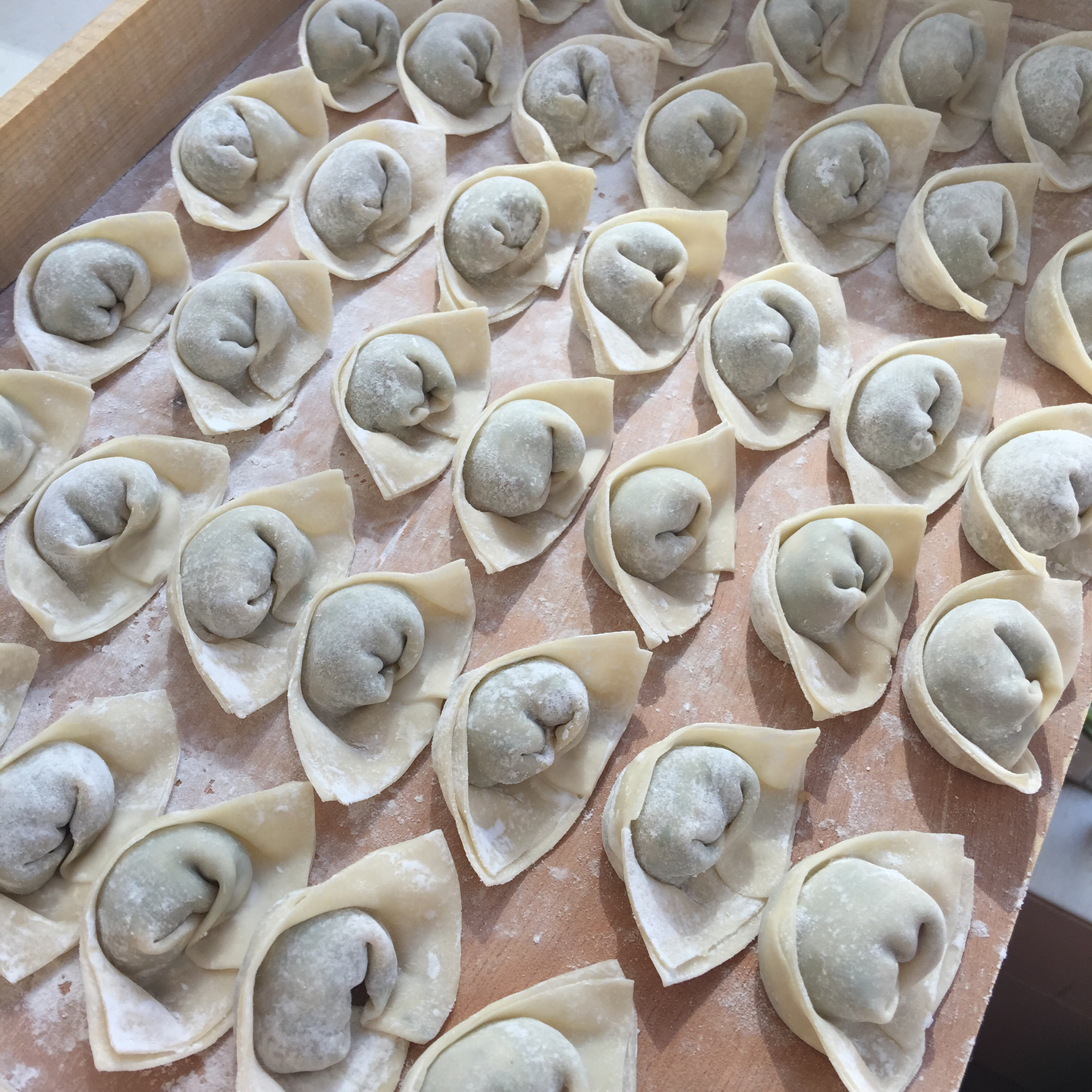 上海荠菜大馄饨