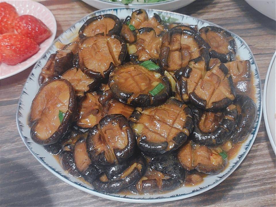 鲜嫩多汁，比鲍鱼还好吃红烧香菇
