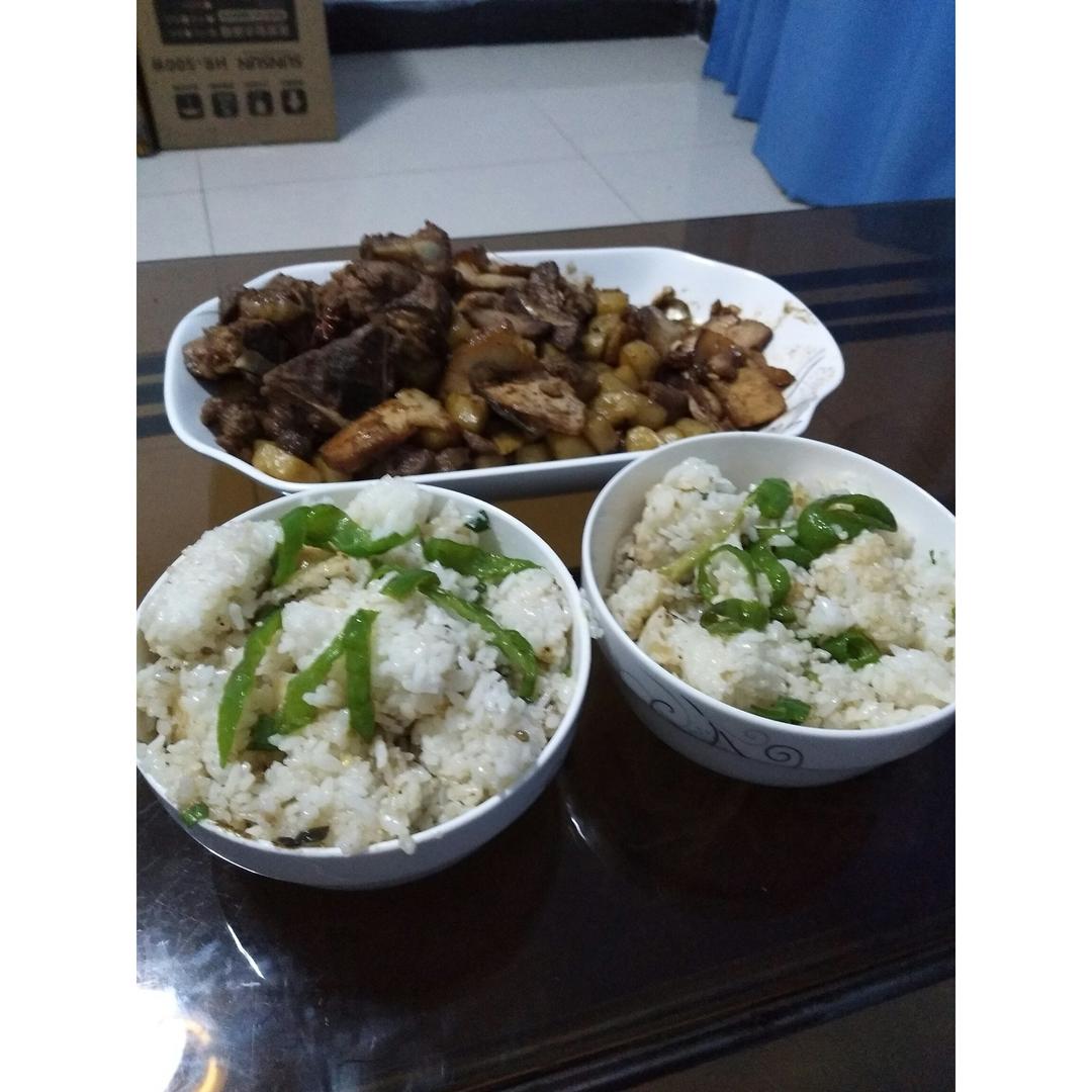 土豆烧排骨