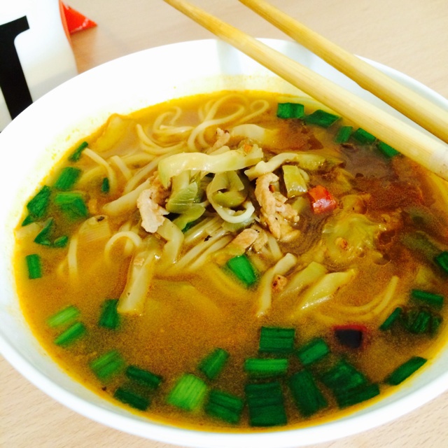 香辣榨菜肉丝面