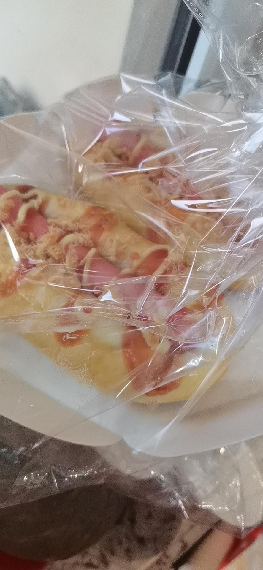 肉松火腿沙拉早餐包