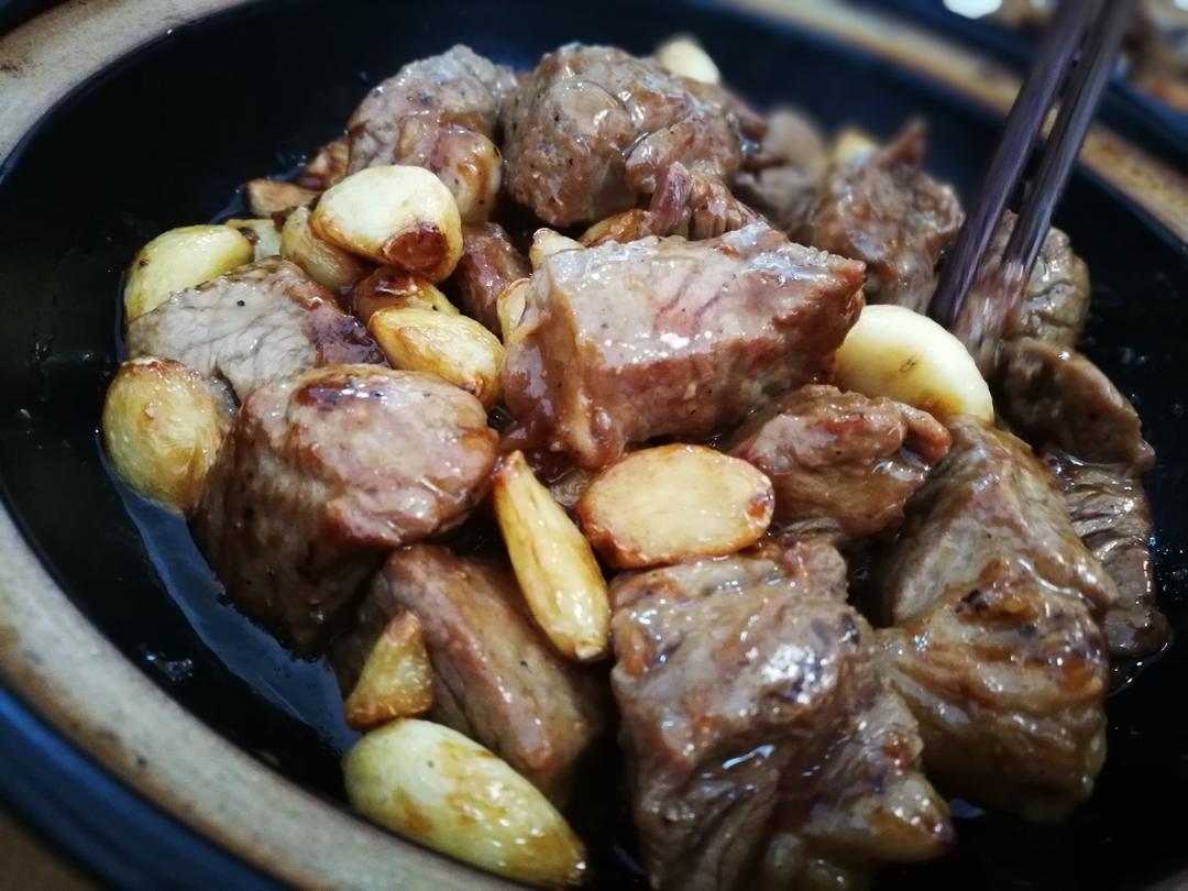 黑蒜子牛肉粒