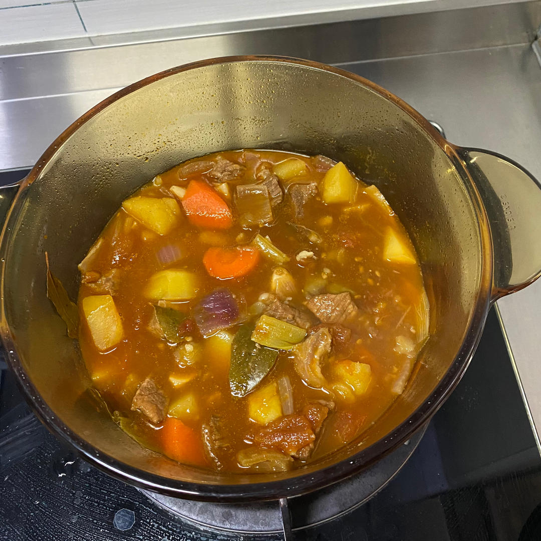 香喷喷炖牛腩