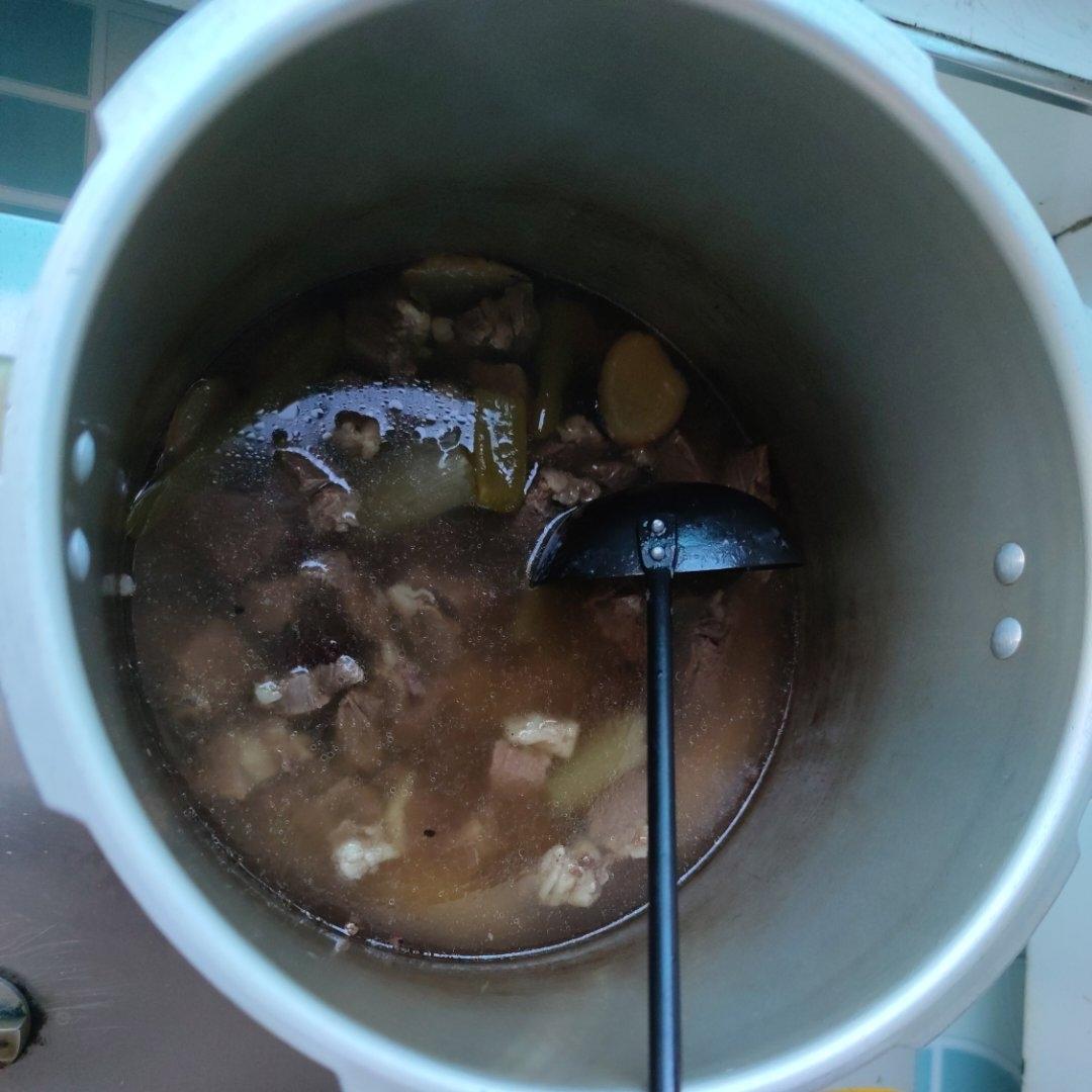牛肉泡馍