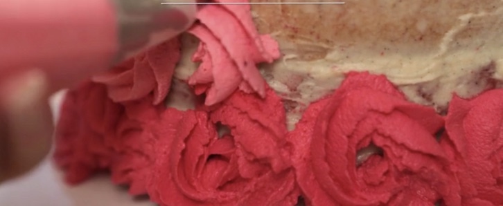 玫瑰奶油蛋糕的做法 步骤47