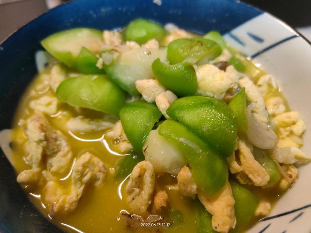 鲜香美味！好吃到舔盘的丝瓜炒鸡蛋