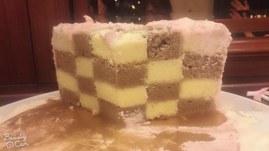 简单好看的棋格蛋糕