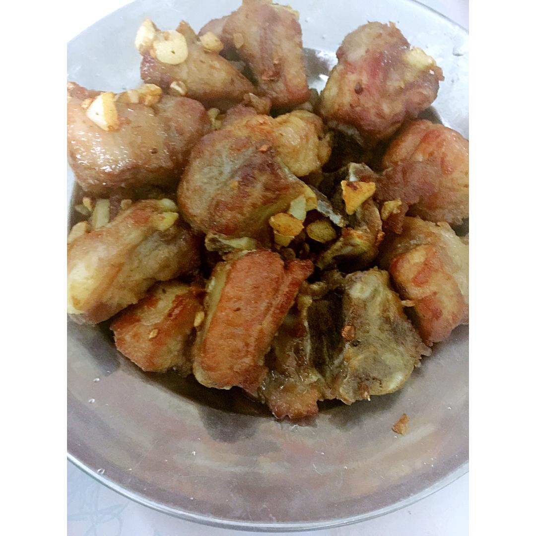 金牌蒜香排骨