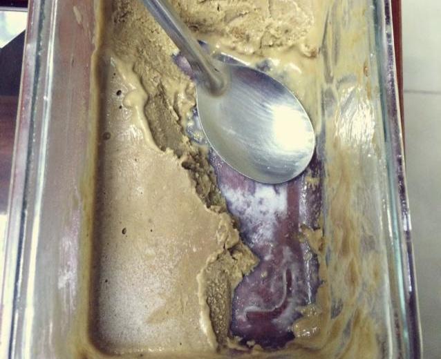 无蛋奶快手香蕉芝麻冰淇淋的做法