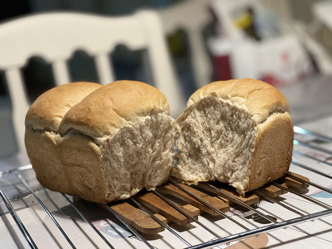 健康全麦吐司（超详细手揉水合法）