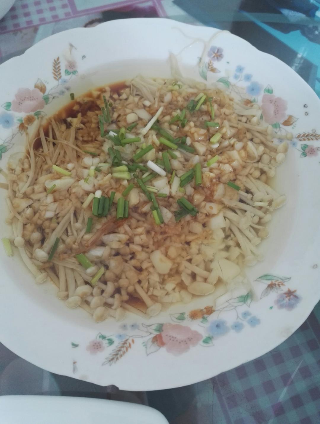蒜蓉蒸金针菇