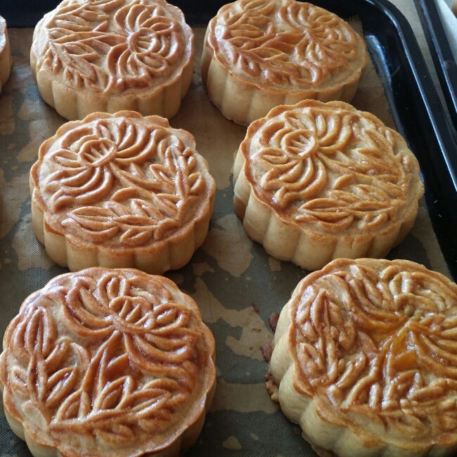 广式月饼——蛋黄莲蓉月饼