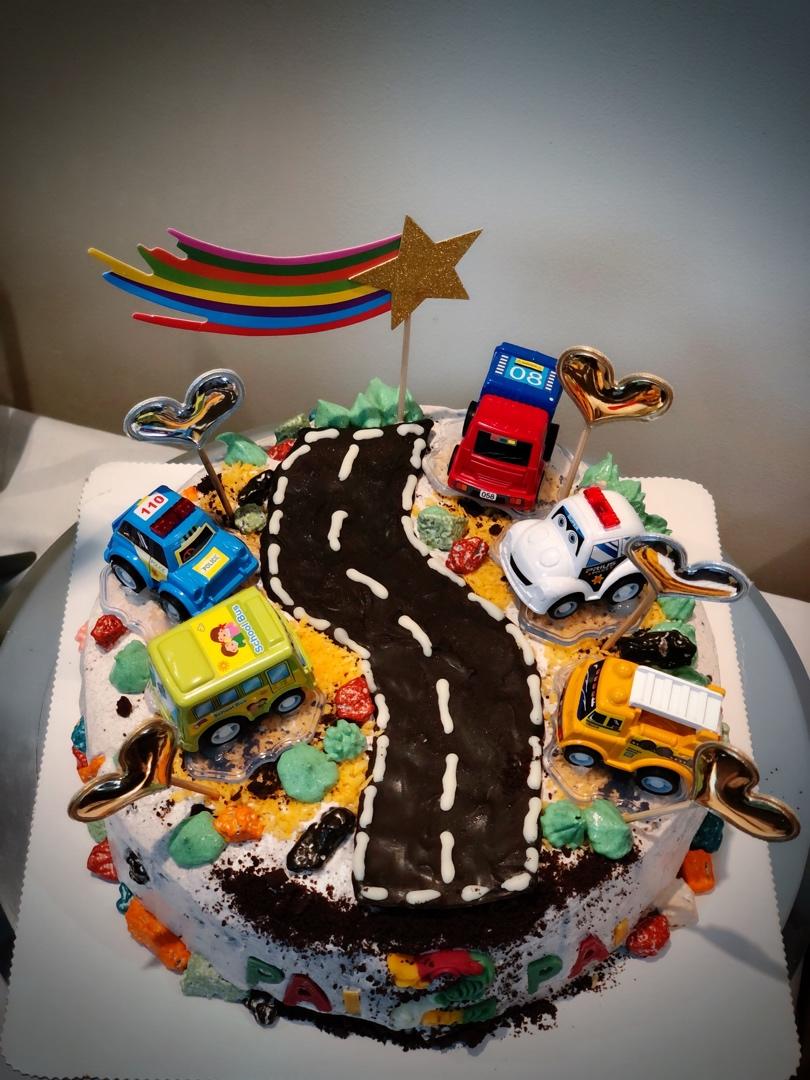 汽车总动员场景蛋糕