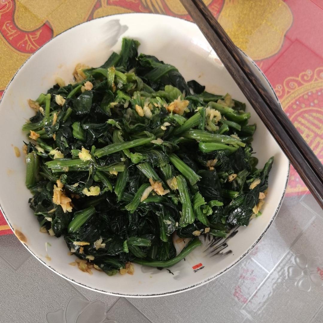 凉拌菠菜(家传秘方)