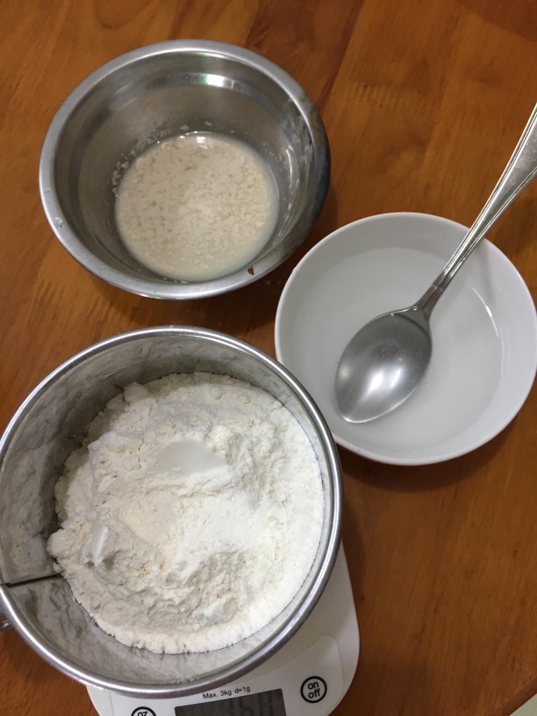 纯奶手撕吐司的做法 步骤1