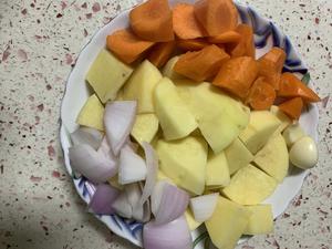 土豆炖牛肉（超级美味零失败全光盘）的做法 步骤2