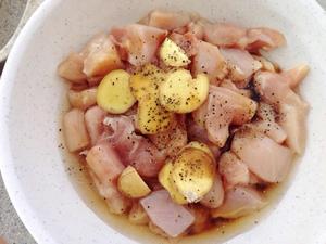 豉汁香菇鸡肉焖饭的做法 步骤3