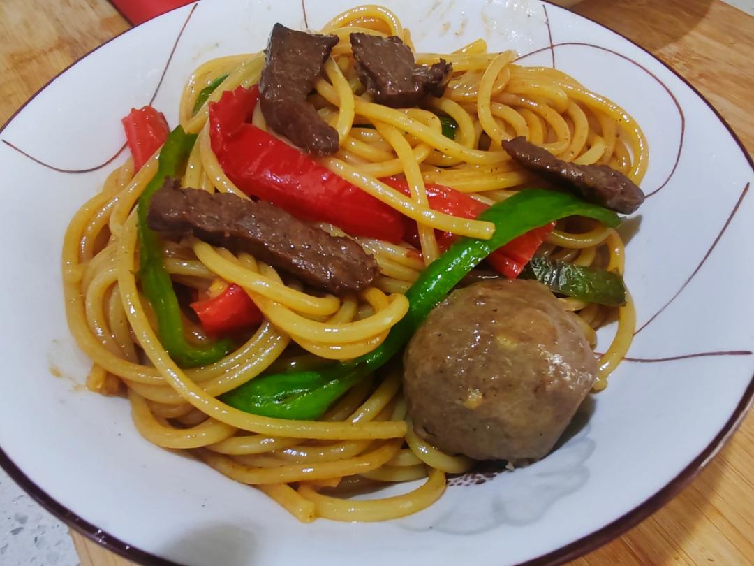 味道不输西餐厅的黑椒牛柳意面