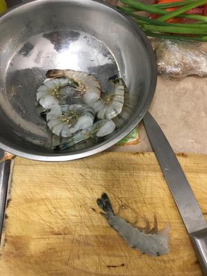 香茅黑虎虾的做法 步骤4