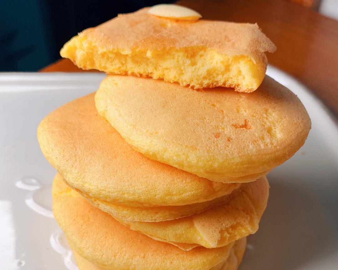 一岁半宝宝辅食 平底锅无油无水小蛋糕 蛋白打发法