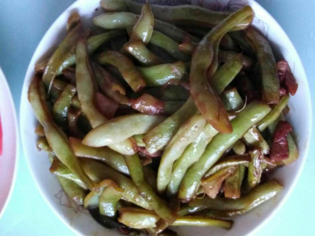 东北五花肉炖豆角