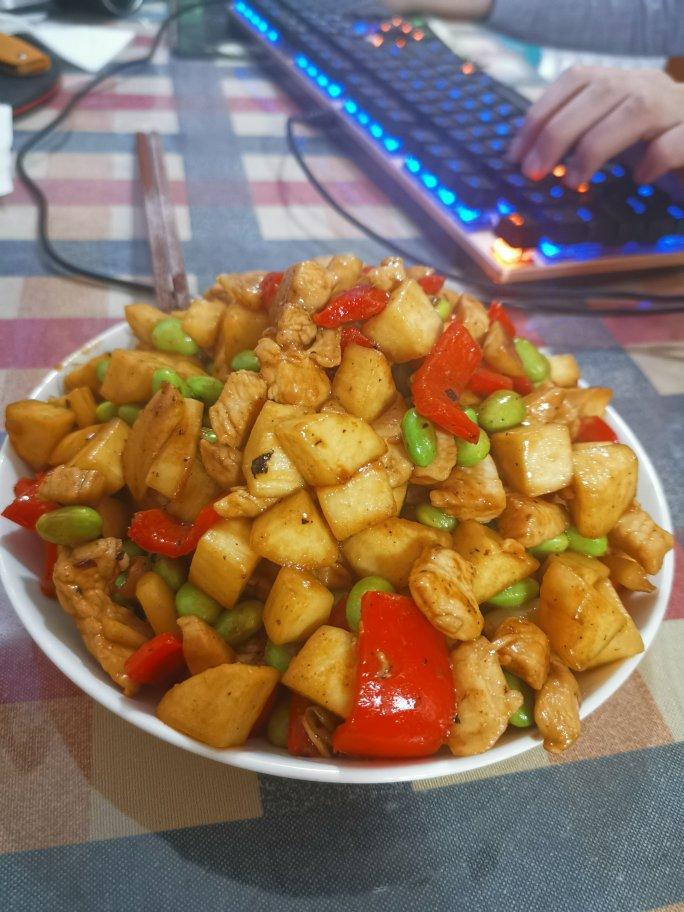 一学就会❗️❗️好吃又营养的茭白毛豆炒鸡丁