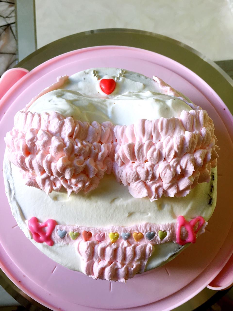 简约版比基尼蛋糕