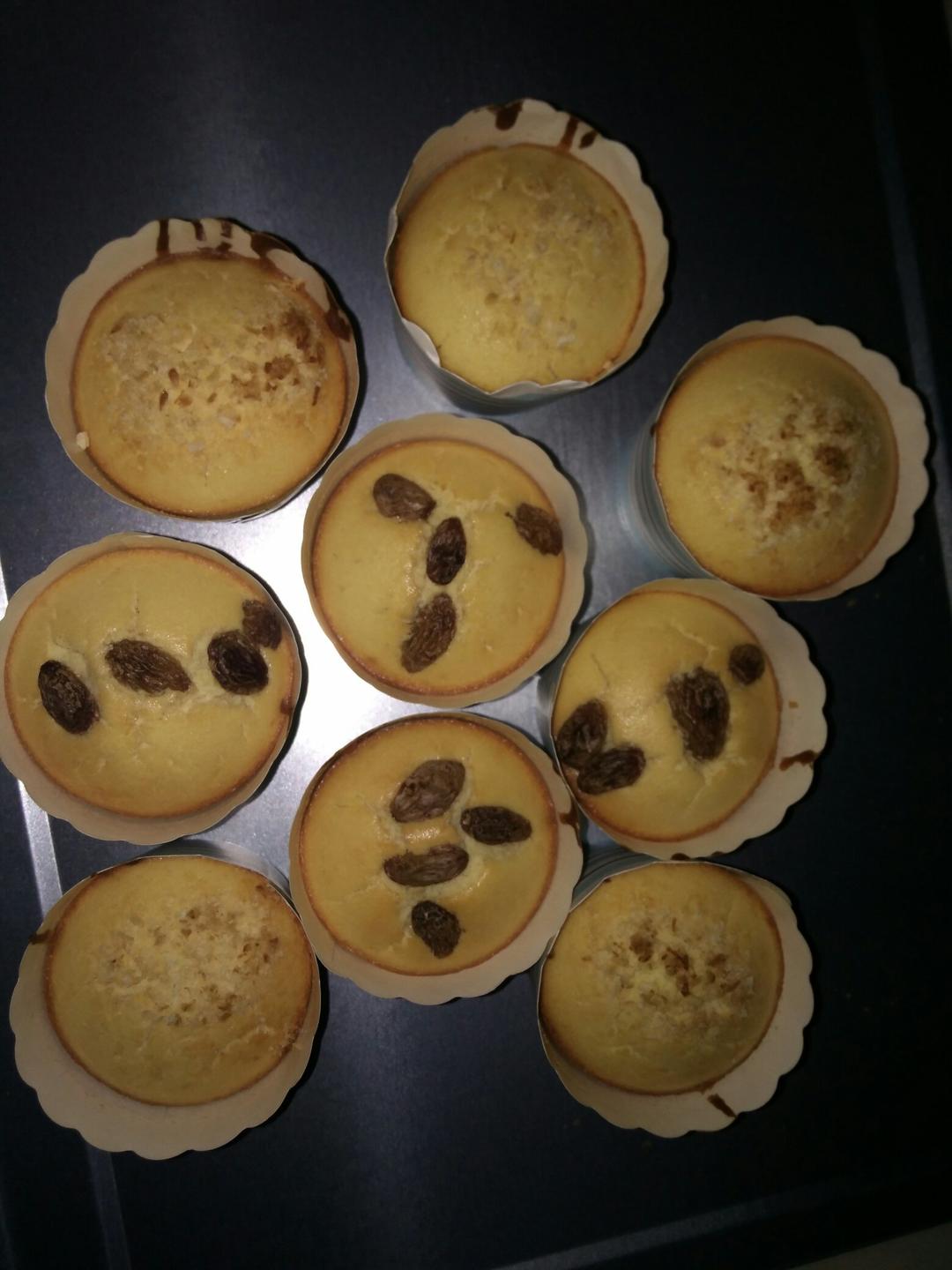 不会回缩的纸杯蛋糕