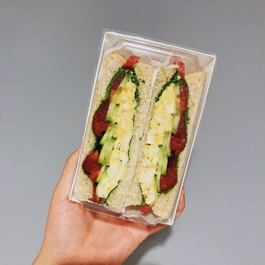 快手美味鸡蛋三明治