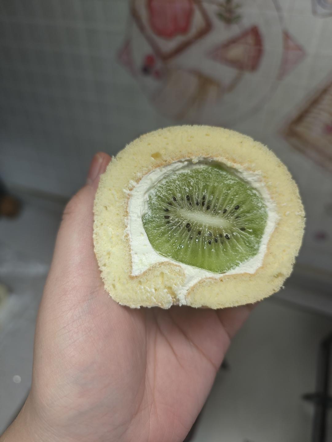 一个猕猴桃卷（蛋糕卷）