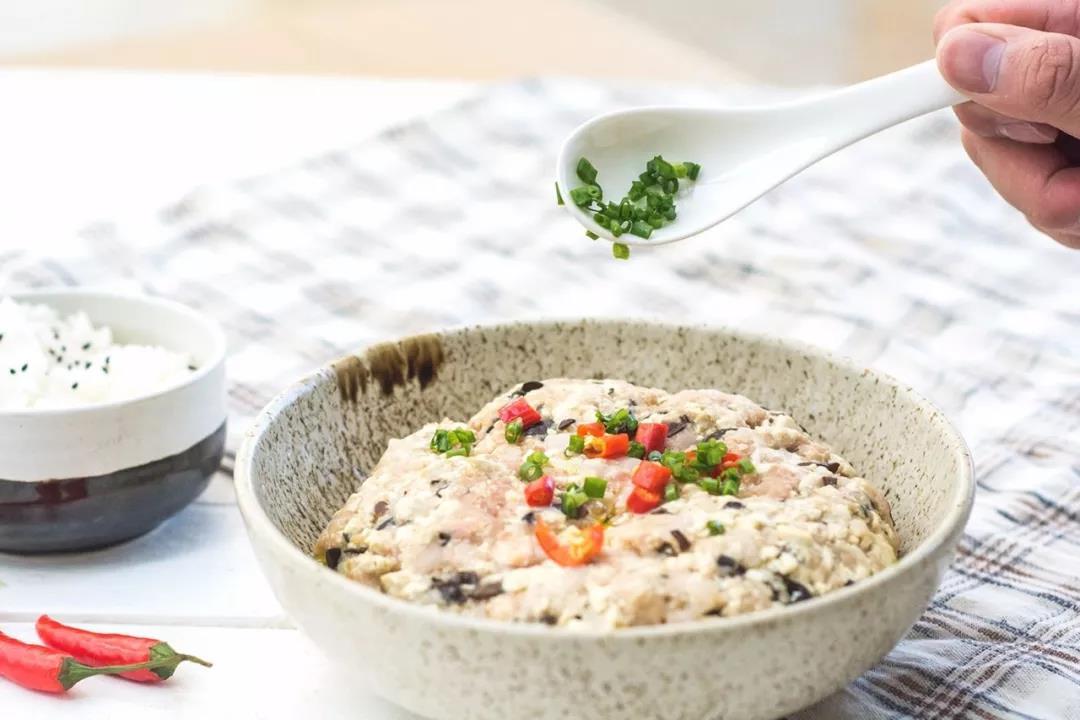 臭豆腐肉饼的做法