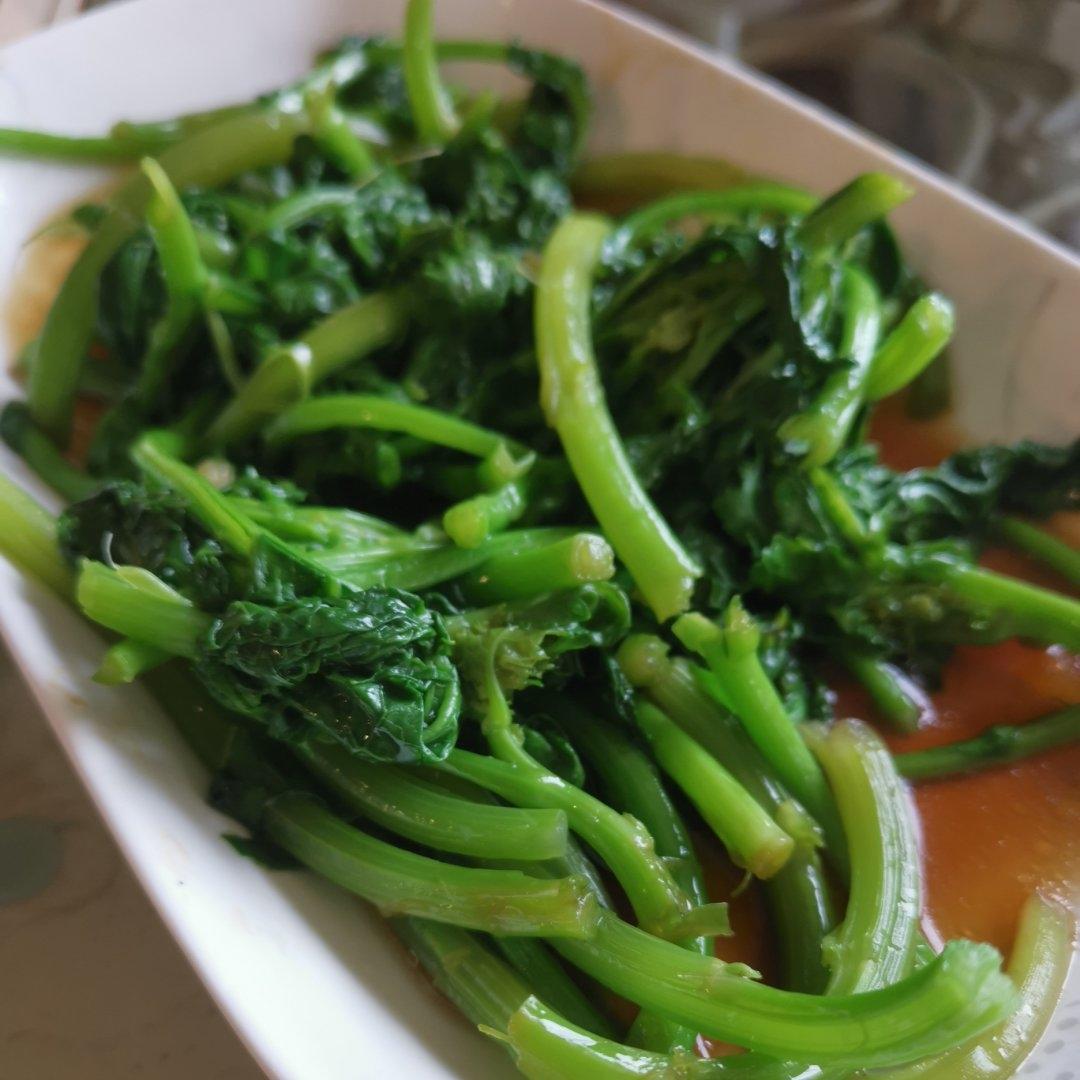 三分钟快手美味健康菜 清炒板蓝根