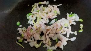炒韭菜苔的做法 步骤3