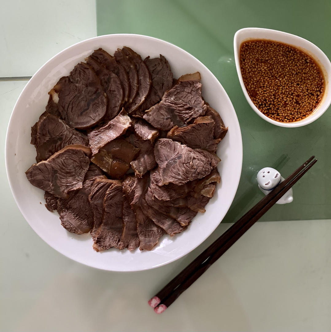 卤牛肉